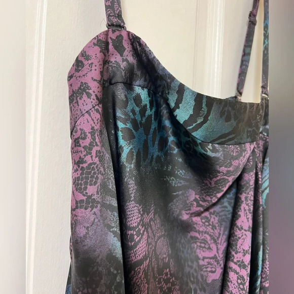 Satin Top Size XS - Picture 3 of 10